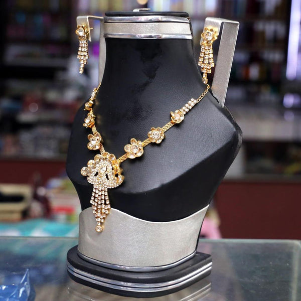 Modern Design Gold Plated Artificial Stones Necklace Set
